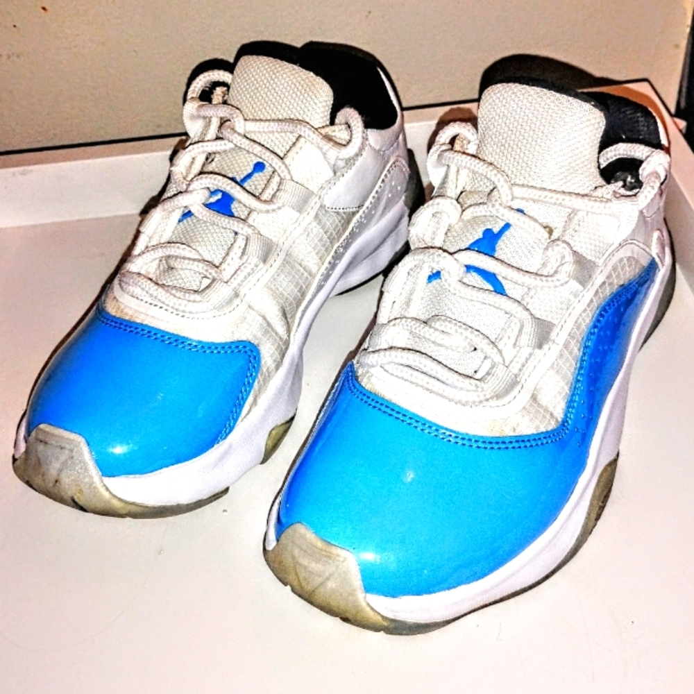 Air Jordan 11 CMFT Low UNC.      3.5 Big Boys